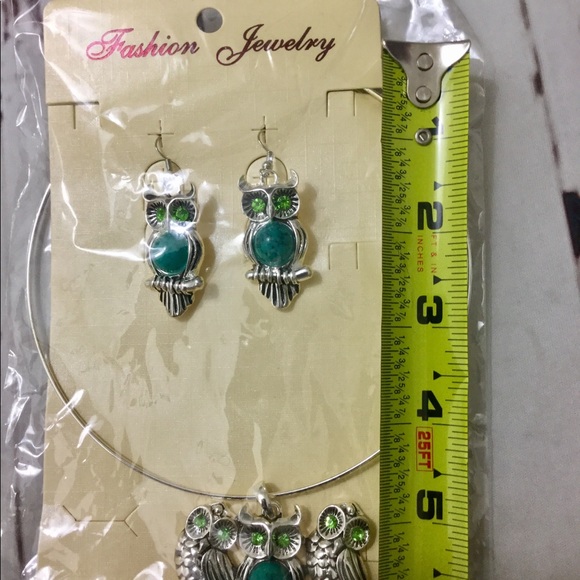 NEW Owl Necklace with Matching Earrings - Picture 3 of 3